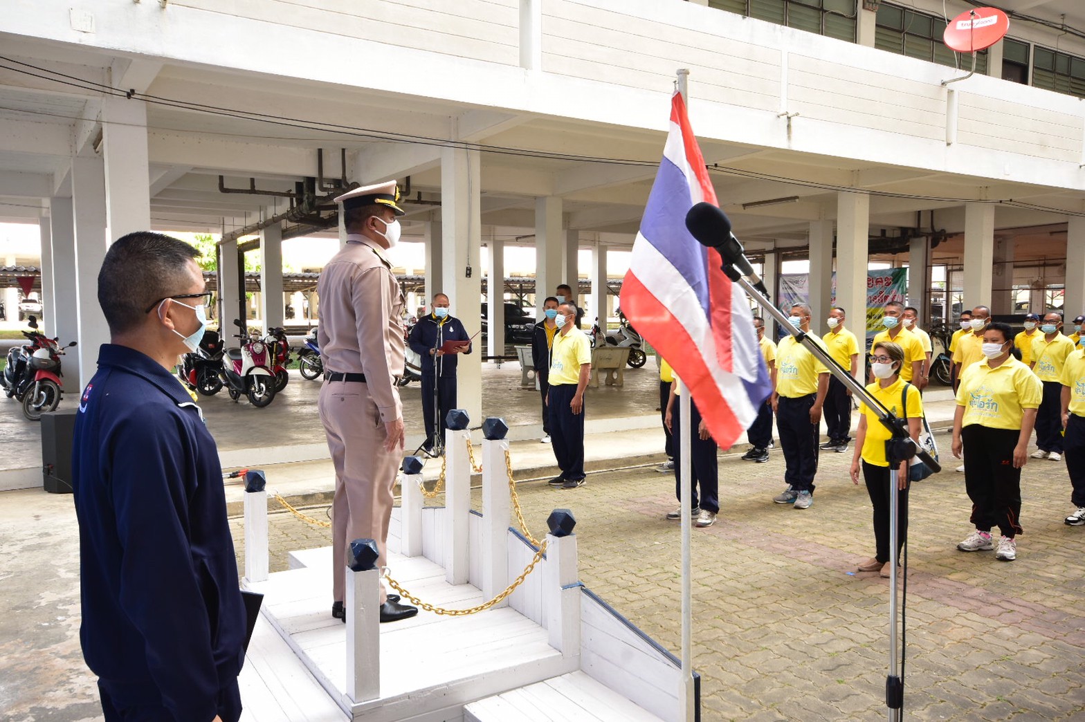 หัวหน้าสำนักงานเจ้าหน้าที่ควบคุมดูแลอาคารที่พักอาศัยส่วนกลางของกองทัพเรือ พื้นที่สัตหีบ เป็นประธานเปิดกิจกรรม ๕ ส